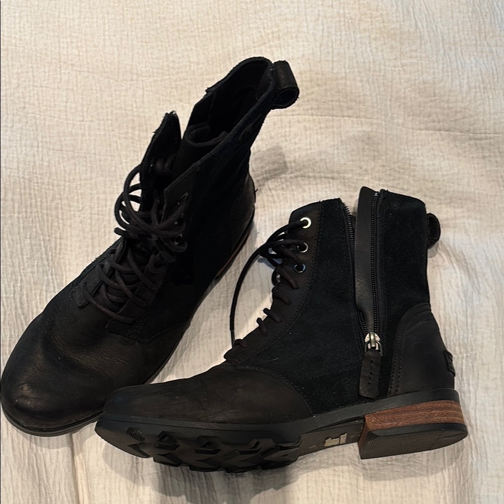 Women’s Black Leather/suede Boots